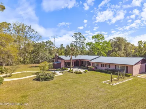 114 E Camelot Drive Palatka FL 32177