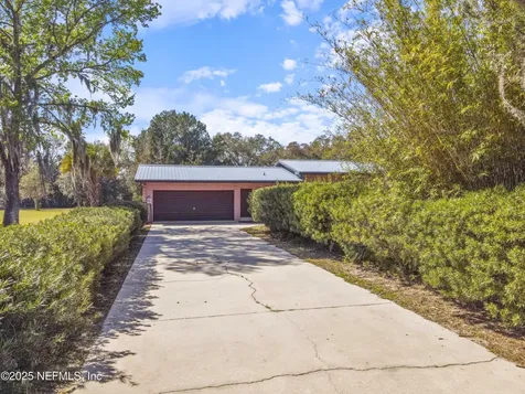 114 E Camelot Drive Palatka FL 32177