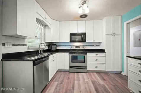 5371 Yerkes Street Jacksonville FL 32205