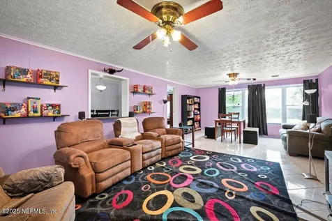 5371 Yerkes Street Jacksonville FL 32205