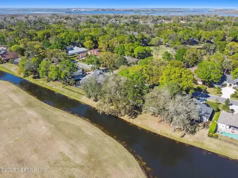 1560 Nottingham Knoll Drive Jacksonville FL 32225