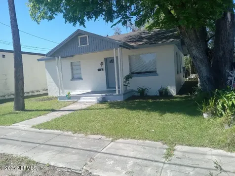 118 N 10th Street Palatka FL 32177