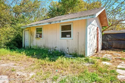 1945 Indies Drive E Jacksonville FL 32246