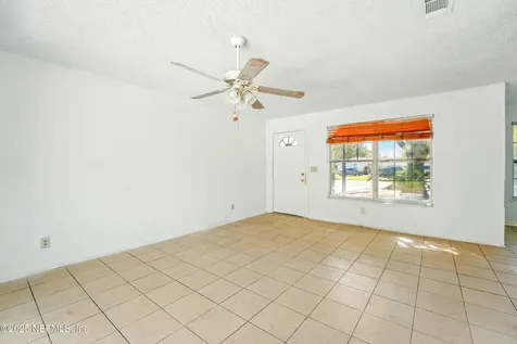 1945 Indies Drive E Jacksonville FL 32246