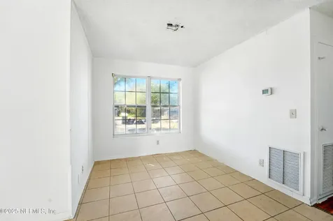 1945 Indies Drive E Jacksonville FL 32246