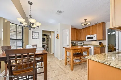 3758 Helicon Drive Jacksonville FL 32223