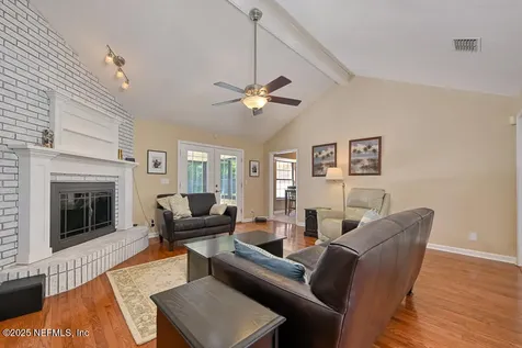 3758 Helicon Drive Jacksonville FL 32223