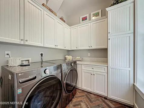 8812 Mckenna Drive Jacksonville FL 32226