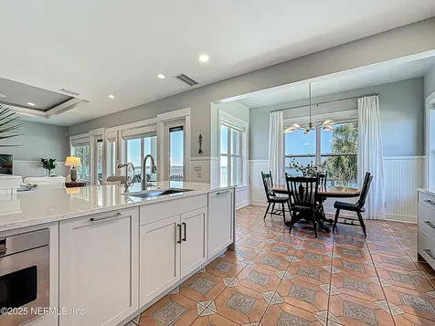 8812 Mckenna Drive Jacksonville FL 32226