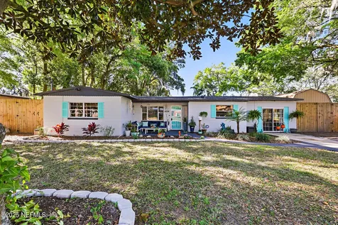6024 Robbins Circle S Jacksonville FL 32211