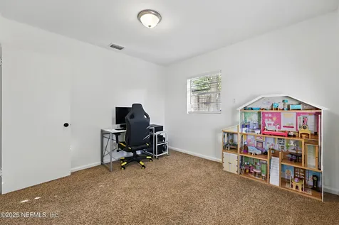 6024 Robbins Circle S Jacksonville FL 32211