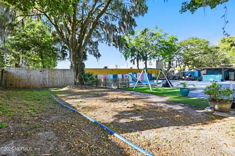 6024 Robbins Circle S Jacksonville FL 32211
