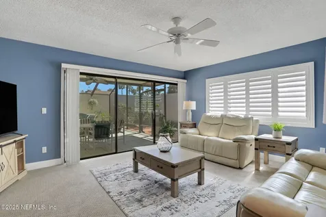 7838 Baymeadows Circle W Jacksonville FL 32256