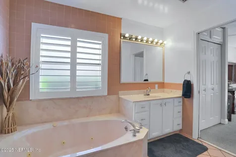 7838 Baymeadows Circle W Jacksonville FL 32256