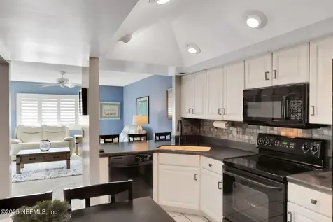7838 Baymeadows Circle W Jacksonville FL 32256