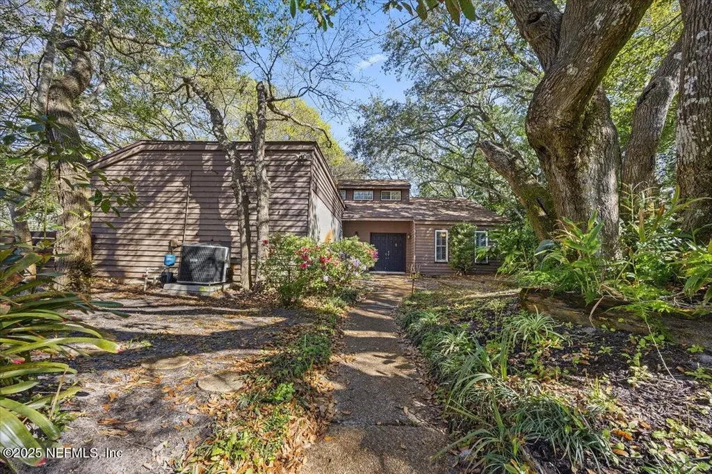 335 Garden Lane Atlantic Beach FL 32233