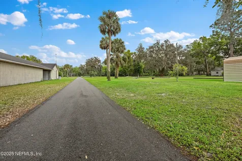 343 E Buffalo Bluff Road Satsuma FL 32189