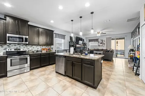 2385 Christi Lakes Court Jacksonville FL 32221