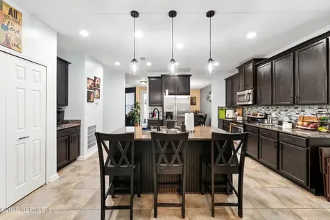 2385 Christi Lakes Court Jacksonville FL 32221
