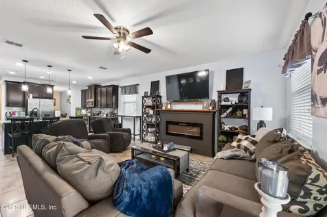 2385 Christi Lakes Court Jacksonville FL 32221