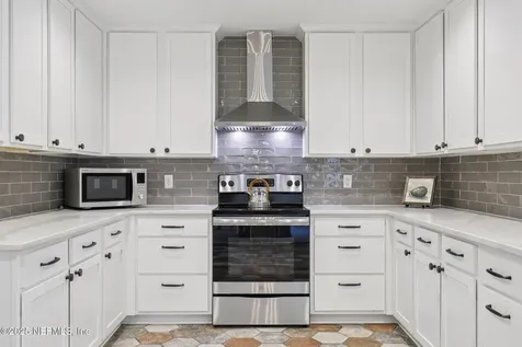 4333 Silverwood Lane Jacksonville FL 32207