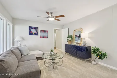 4333 Silverwood Lane Jacksonville FL 32207