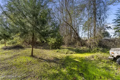 107 Joy Avenue Interlachen FL 32148