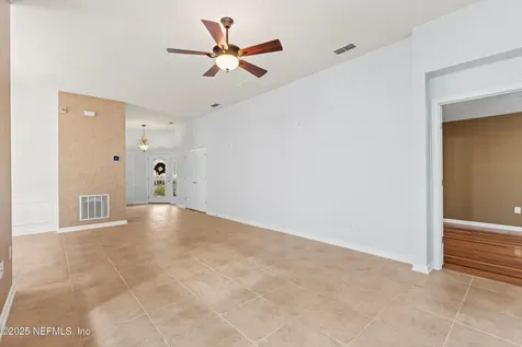 9110 Honeybee Lane Jacksonville FL 32256