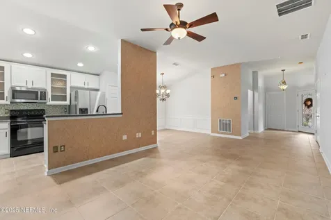 9110 Honeybee Lane Jacksonville FL 32256