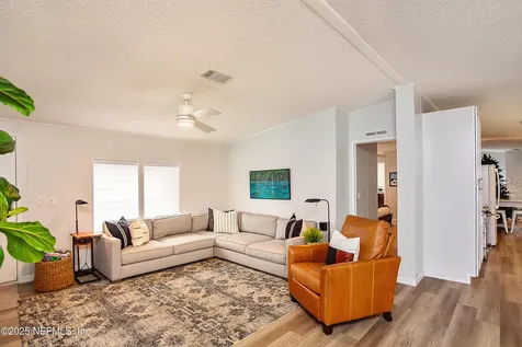 9839 NW 38th Terrace Branford FL 32008