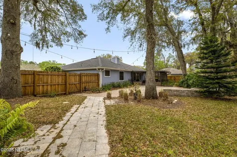4336 Gentle Knoll Drive N Jacksonville FL 32258
