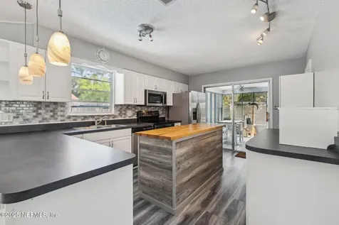 8401 Country Creek Boulevard Jacksonville FL 32221