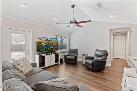 8535 Lori Ann Court Jacksonville FL 32220