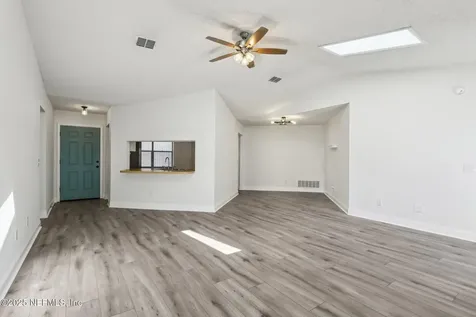 1468 Classic Oak Court Jacksonville FL 32225