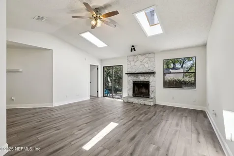 1468 Classic Oak Court Jacksonville FL 32225
