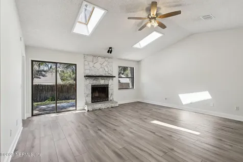 1468 Classic Oak Court Jacksonville FL 32225