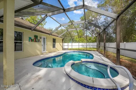 24 Squirrel Place Palm Coast FL 32164
