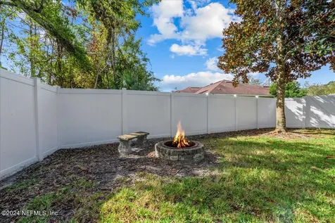24 Squirrel Place Palm Coast FL 32164