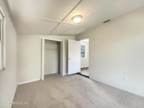 3445 Tarpon Drive Jacksonville FL 32277