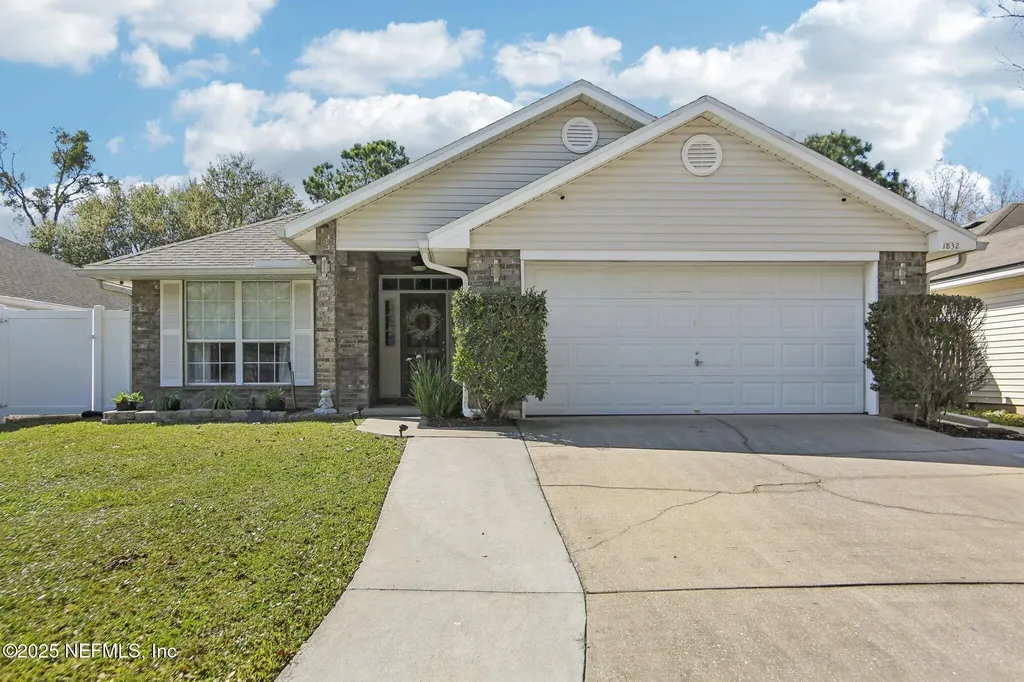 1832 Creekview Drive Green Cove Springs FL 32043