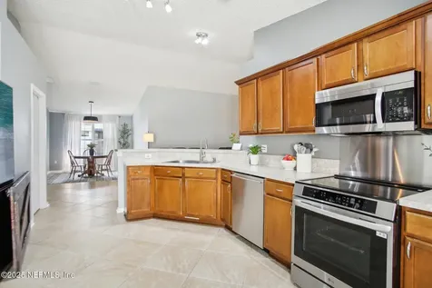 1832 Creekview Drive Green Cove Springs FL 32043