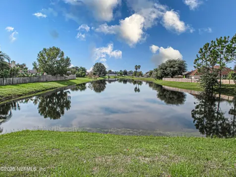 1832 Creekview Drive Green Cove Springs FL 32043