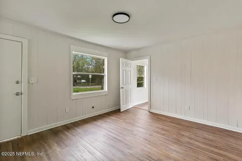 1094 Woodstock Avenue Jacksonville FL 32254