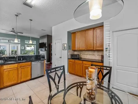 12048 Scarsdale Drive Jacksonville FL 32246