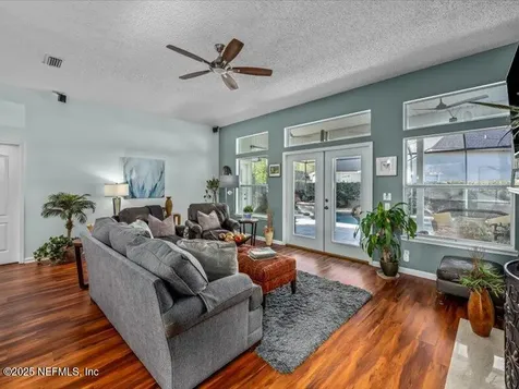 12048 Scarsdale Drive Jacksonville FL 32246