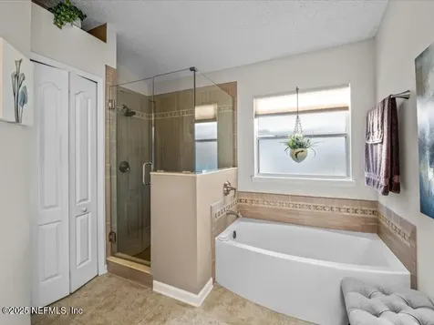 12048 Scarsdale Drive Jacksonville FL 32246