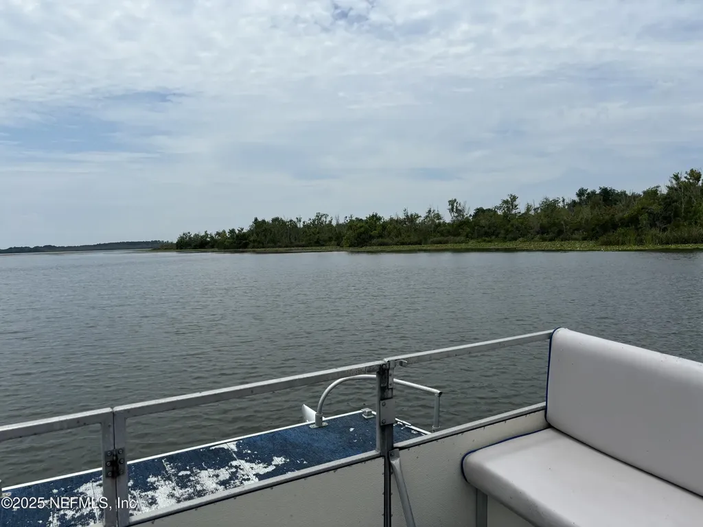 6001 Bird Island Drive Lady Lake FL 32159