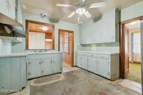 2743 Chelton Road Jacksonville FL 32216