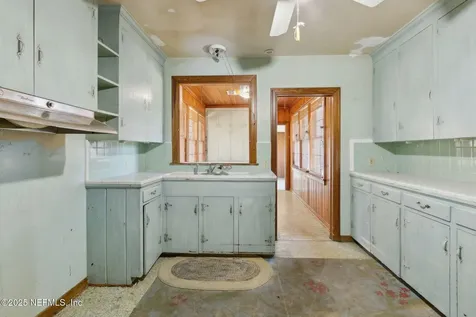 2743 Chelton Road Jacksonville FL 32216