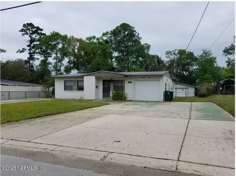 8929 Macarthur Court S Jacksonville FL 32216